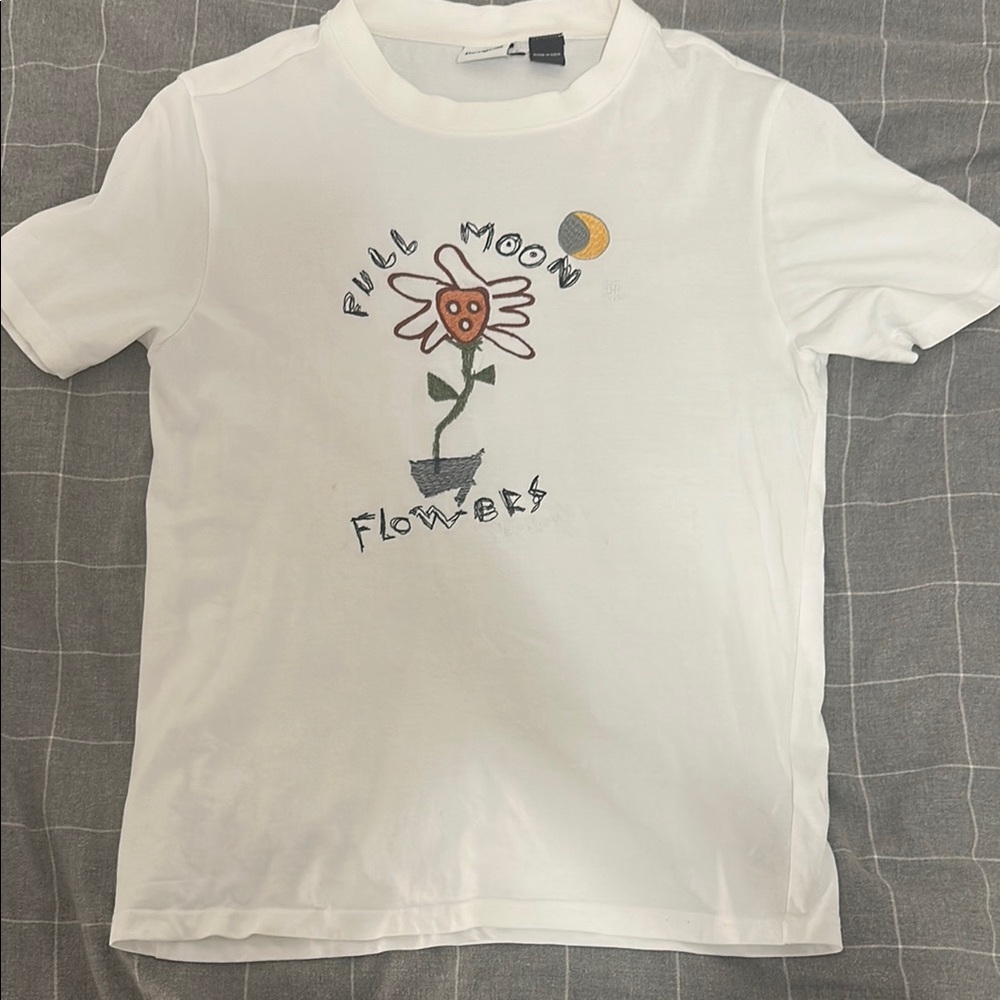 Desigual White Short Sleeve Tee with Graphic Design